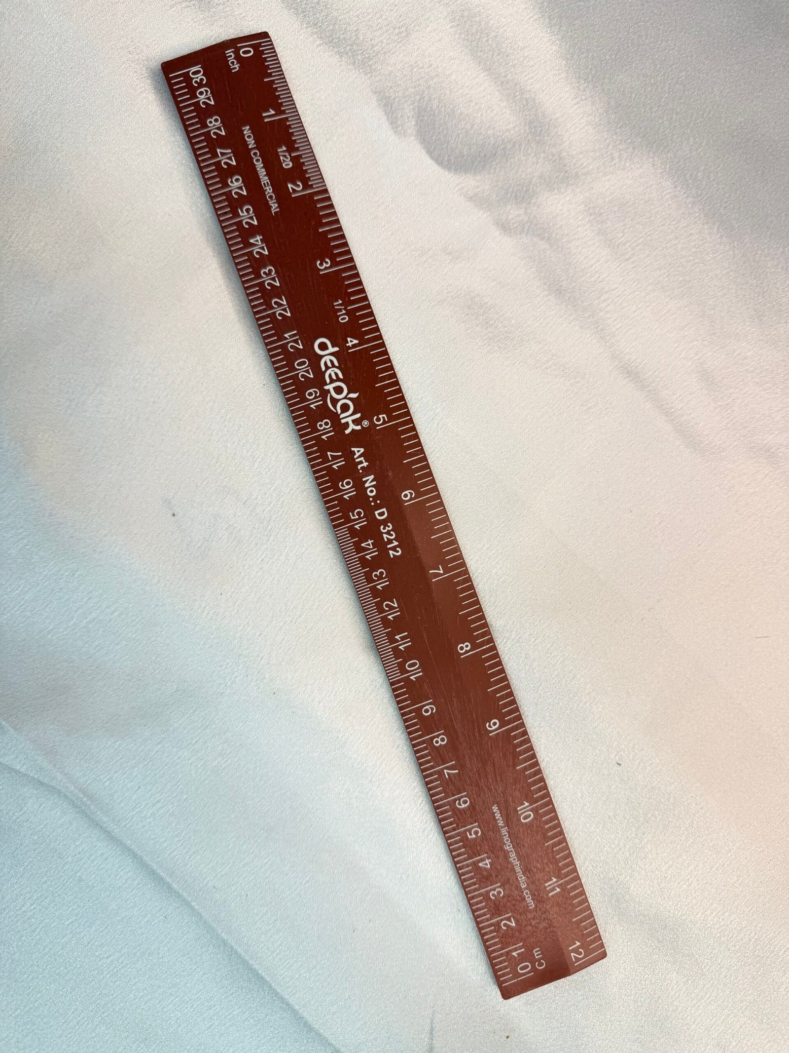 📏 Classic 30 cm / 12 Inch Dual-Scale Ruler thumbnail 3