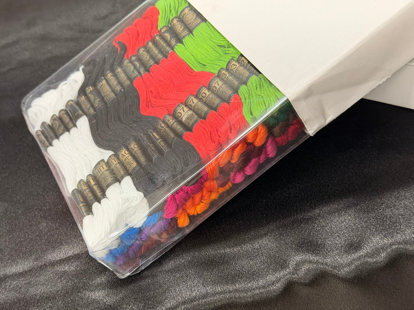 Premium Multi-Color Embroidery Floss Set – 100 Skeins of High-Quality Cotton Stranded Thread for Cross-Stitch and DIY Crafts (J-2 KHOOBSURAT , W1-1000) thumbnail 3