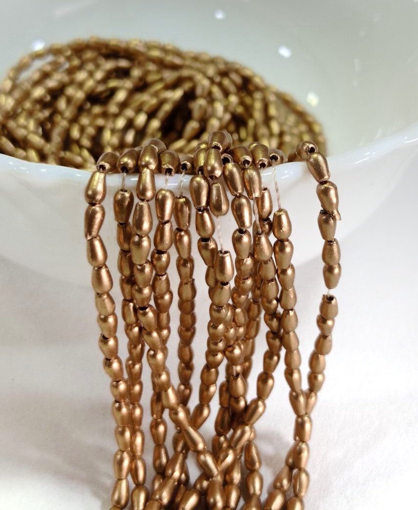 LeCraft Royal Premium Gold Metallic Drop Beads(3mm)(80Beads x 15Lines per bunch)(5Bunch) thumbnail 2