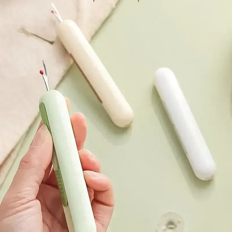 2-in-1 Ergonomic Automatic Needle Threader and Seam Ripper Tool ( 1 Piece ) thumbnail 4