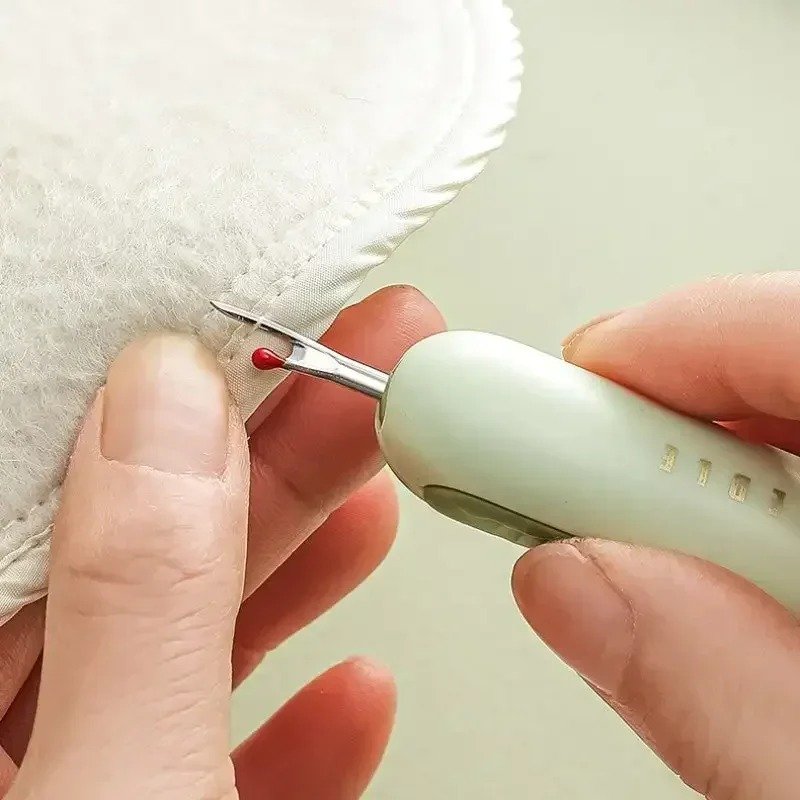 2-in-1 Ergonomic Automatic Needle Threader and Seam Ripper Tool ( 1 Piece ) thumbnail 6